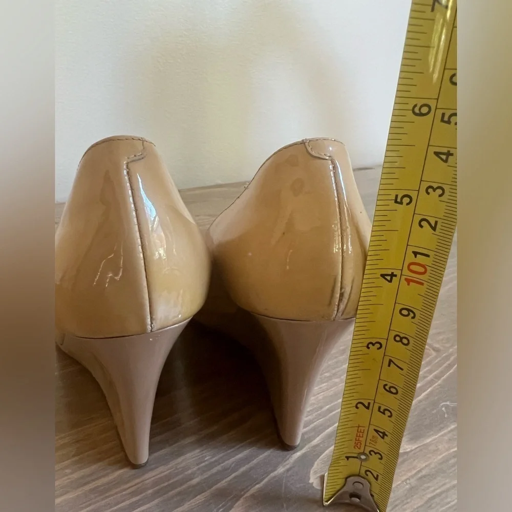 Jimmy Choo‎ Womens 36.5 Nude Tan Patent Leather Peep Toe Wedge Shoes